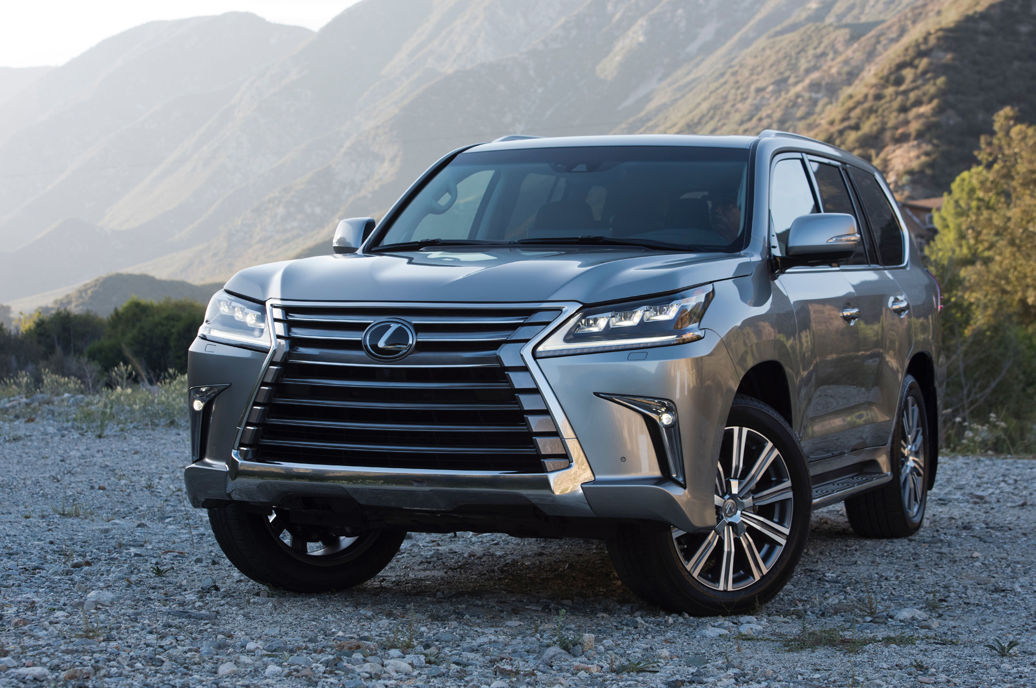 2016 Lexus LX-570