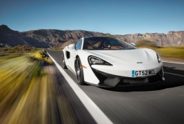 2017 McLaren 570GT