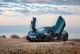 2017 McLaren 570GT