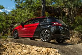 VW Golf GTI Performance vs Peugeot 308 GTi 270