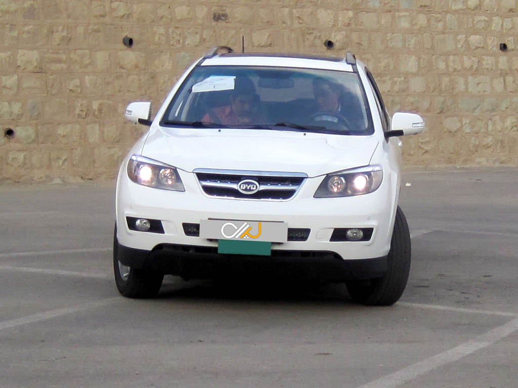 BYD S6