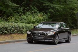 2017 Genesis G90