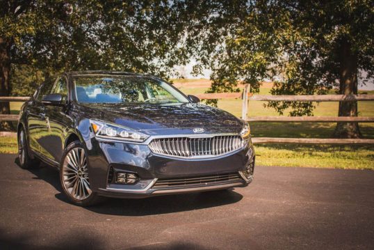 2017 KIA Cadenza