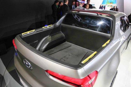 Hyundai Santa Cruz Crossover Truck Concept bed