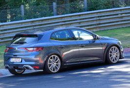 Renault Megane RS development mule spied