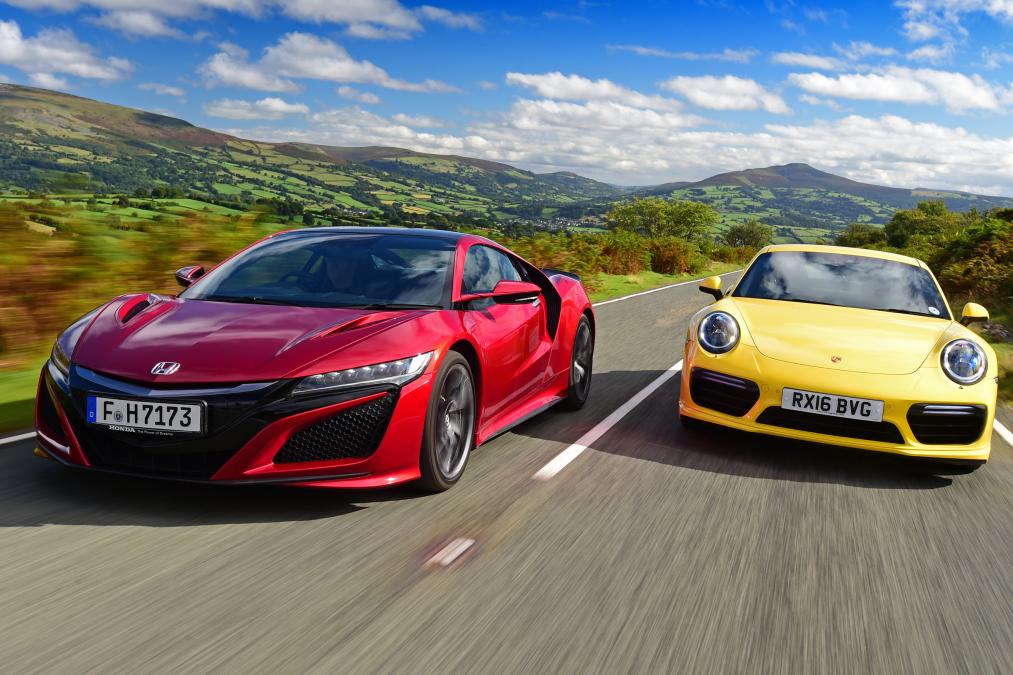 پورشه 911 توربو S یا آکورا NSX