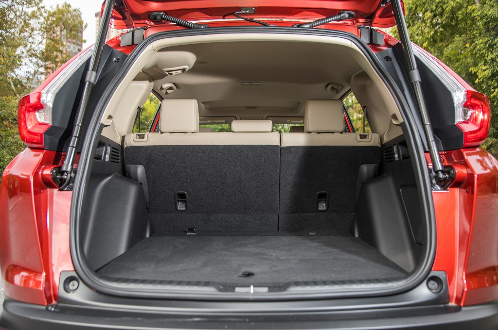 Багажник honda crv. Багажник Honda CR-V 5. Багажник Хонда СРВ 4 поколения. Хонда CRV багажник. Габариты багажника Honda CRV 5.