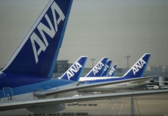 هواپیماهای آل‌نیپون در فرودگاه هاندا توکیو