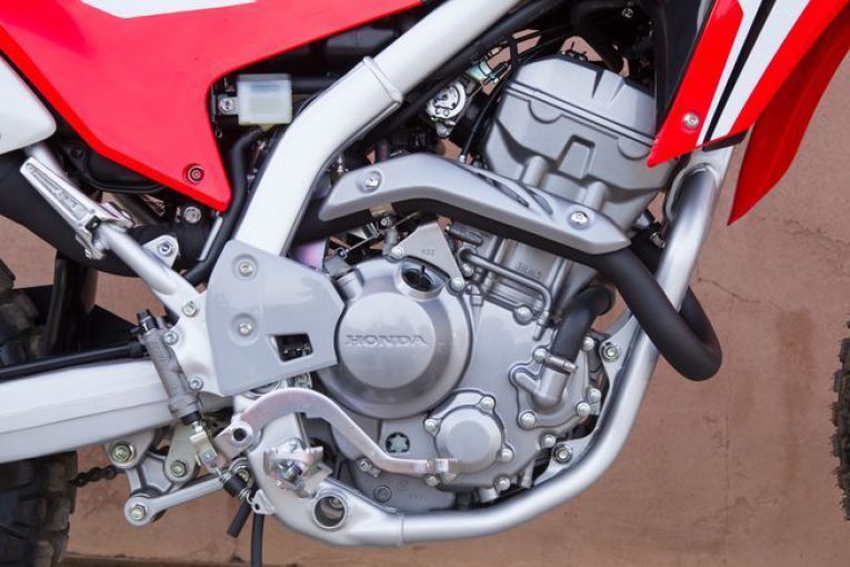 https://www.pedal.ir/wp-content/uploads/2019/02/cw0517-2017-honda-crf250l-crf250l-rally-first-ride-review-image-05-765x510.jpg