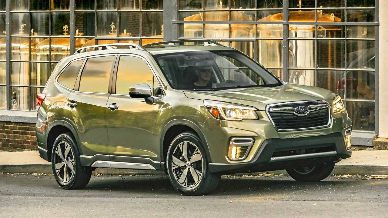 https://www.pedal.ir/wp-content/uploads/2019/04/3-9-subaru-forester-2-5i-1-347.jpg