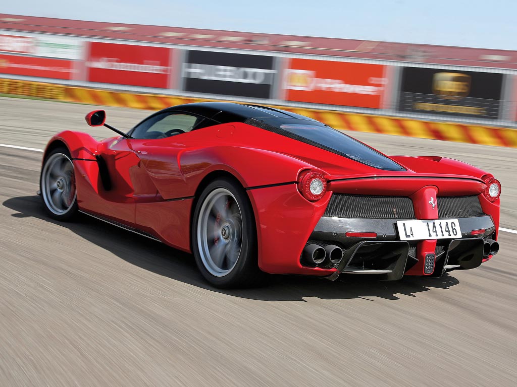 https://www.pedal.ir/wp-content/uploads/2019/05/3.Ferrari-LaFerrari.jpg