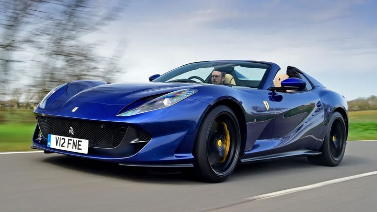 فراری 812 GTS