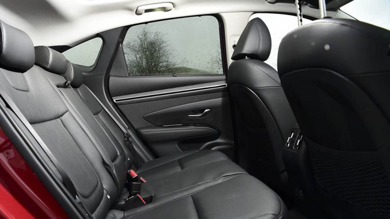 Hyundai Tucson vs Lexus NX 13 767x432 - مقایسه کامل دو کراس اوور محبوب: هیوندای توسان در برابر لکسس NX