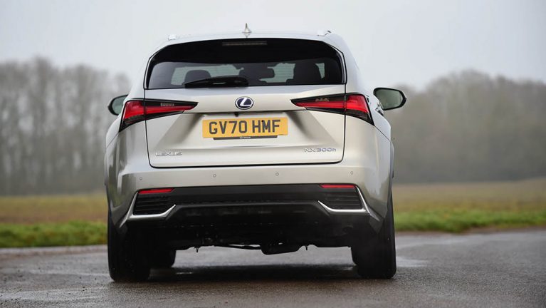 Lexus NX  767x432 - مقایسه کامل دو کراس اوور محبوب: هیوندای توسان در برابر لکسس NX