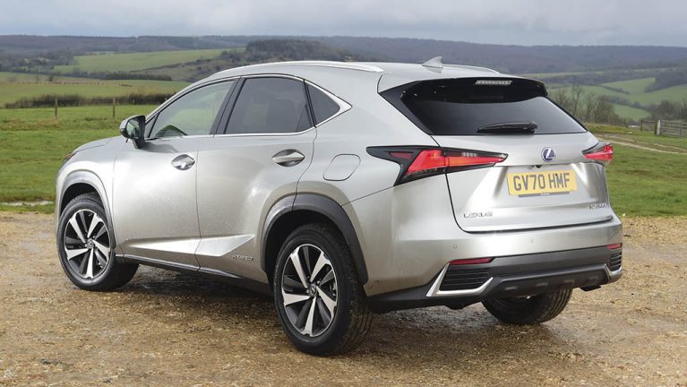 Lexus NX 10 767x432 - مقایسه کامل دو کراس اوور محبوب: هیوندای توسان در برابر لکسس NX