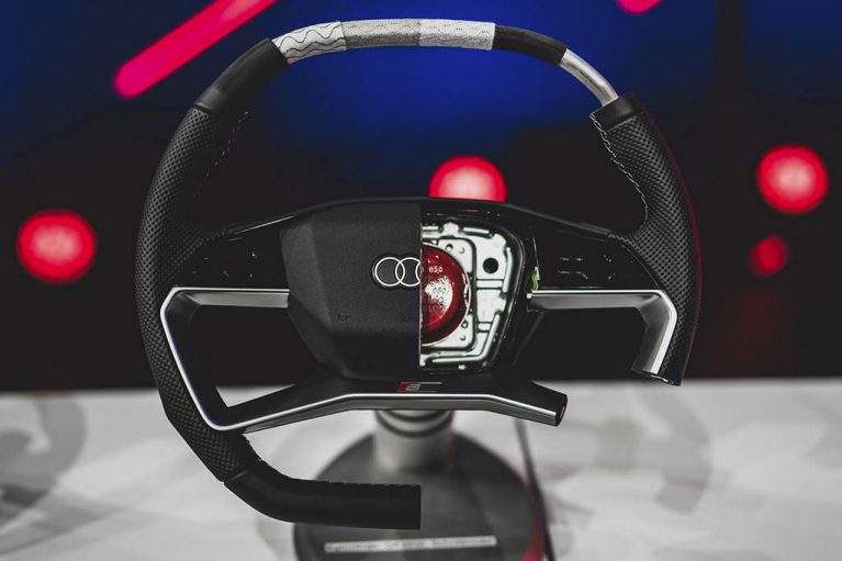 Audi Steering Wheels 4 767x511 - نگاهی به فرمان محصولات آئودی، پیچیده‌تر از آنچه فکر می‌کنید!