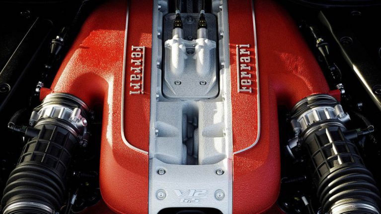 ferrari 812 superfast 767x431 - پیشرانه 12 سیلندر تنفس طبیعی فراری حفظ می‌شود؟!