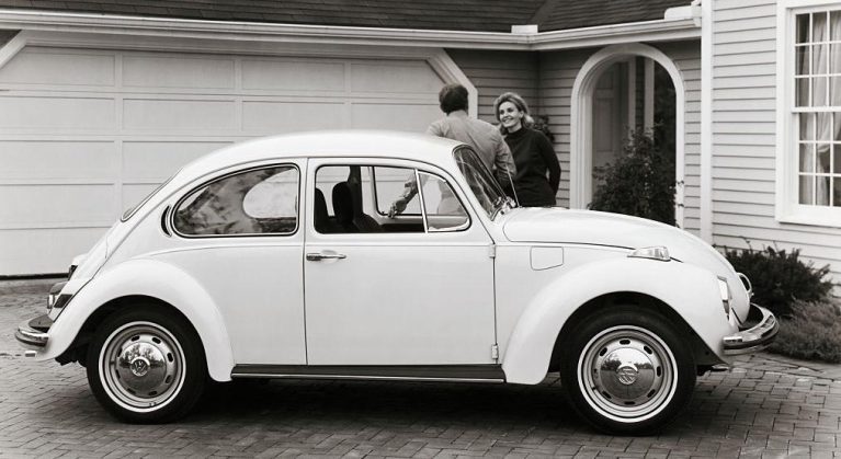 vw beetle 1968 767x419 - مروری بر تاریخچه فولکس‌واگن بیتل مردمی‌ترین خودروی جهان