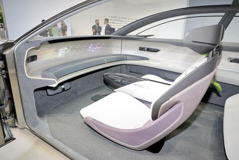 Audi GrandSphere Concept A8 35 767x512 - هر آنچه درباره آئودی A8 ای-ترون می‌دانیم
