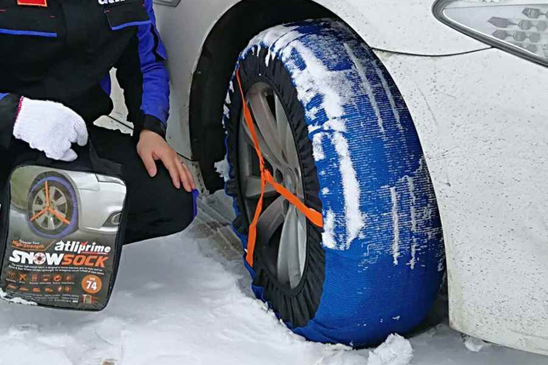 زنجیر چرخ ابریشمی پارچه ای خودرو در برف