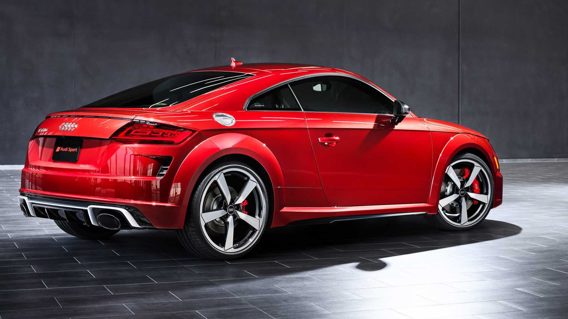 2022 audi tt rs heritage edition tizian red metallic with havanna brown leather and jet gray stitch - آئودی TT هریتیج ادیشن رونمایی شد؛ آغاز خداحافظی با یک اسطوره