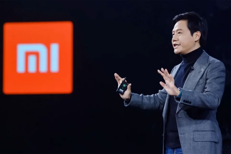 شیائومی / xiaomi مدیرعامل شیائومی در حال سخنرانی