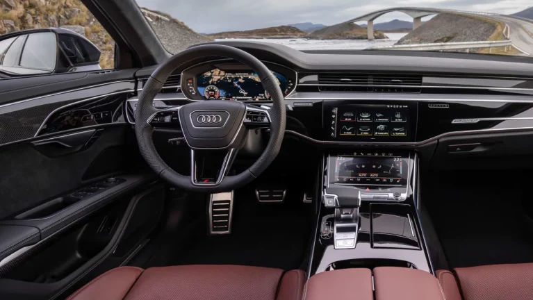 Audi A8 2021 8 767x432 - تجربهٔ رانندگی با فیس‌لیفت آئودی A8، همچنان زیر سایهٔ S کلاس