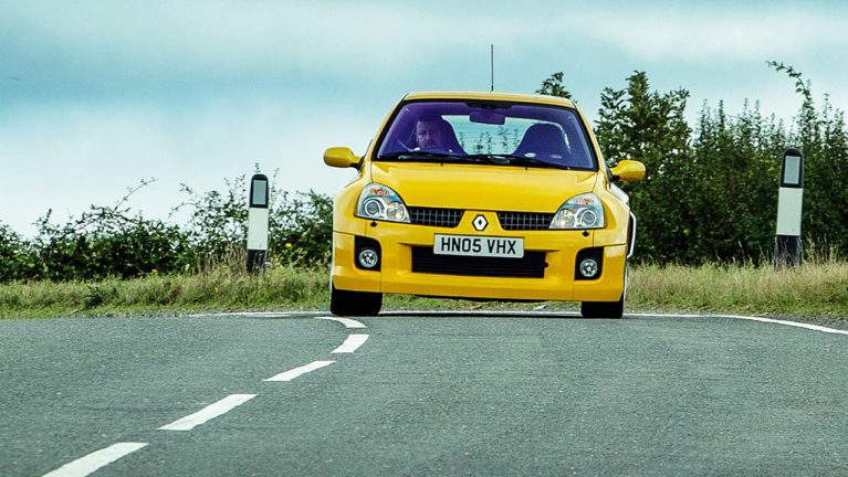 renault-clio-v6