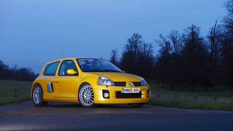 renault-clio-v6