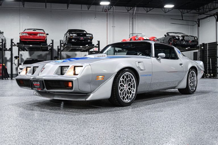 پونتیاک ترنس ای ام فایربرد 1980 با تجهیزات مدرن متنوع