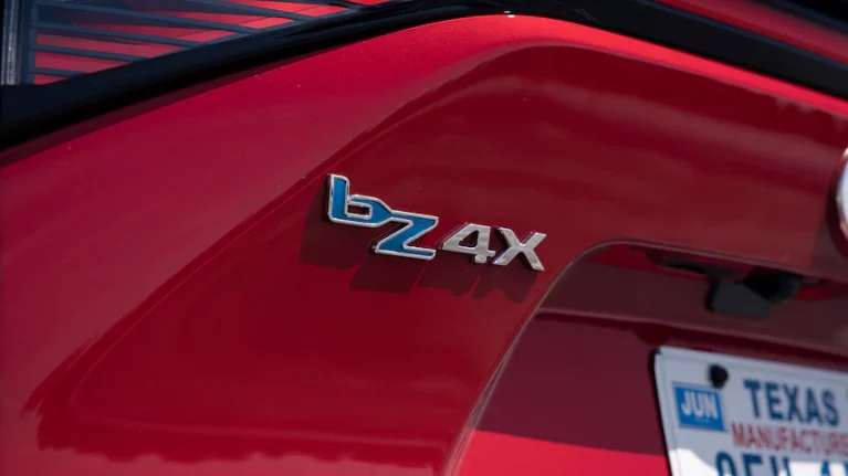 تویوتا bz4x