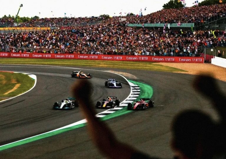 بررسی اتفاقات و حواشی مسابقه فرمول یک بریتانیا 2022