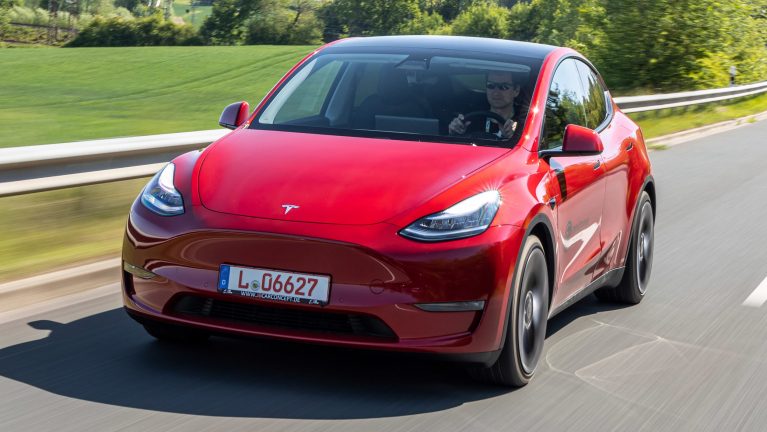 تسلا مدل Y / Tesla Model Y قرمز رنگ