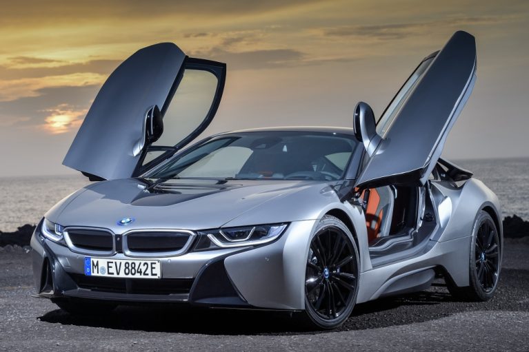 https://www.pedal.ir/wp-content/uploads/2022/10/bmw_i8_roadster-767x511.jpg