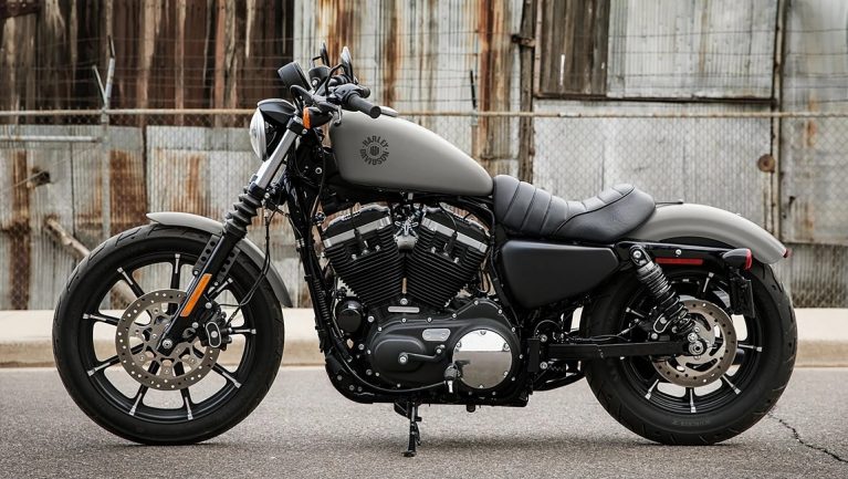 هارلی دیویدسن IRON 883