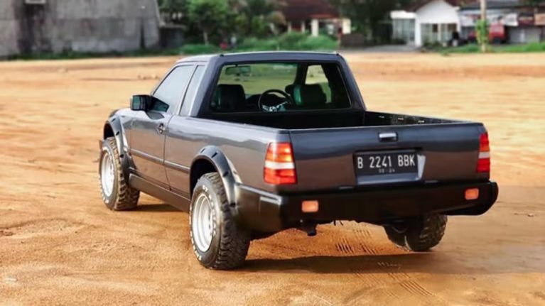 مرسدس بنز E300