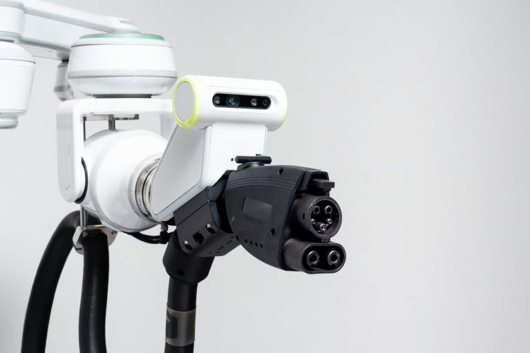 ربات شارژ خودکار هیوندای