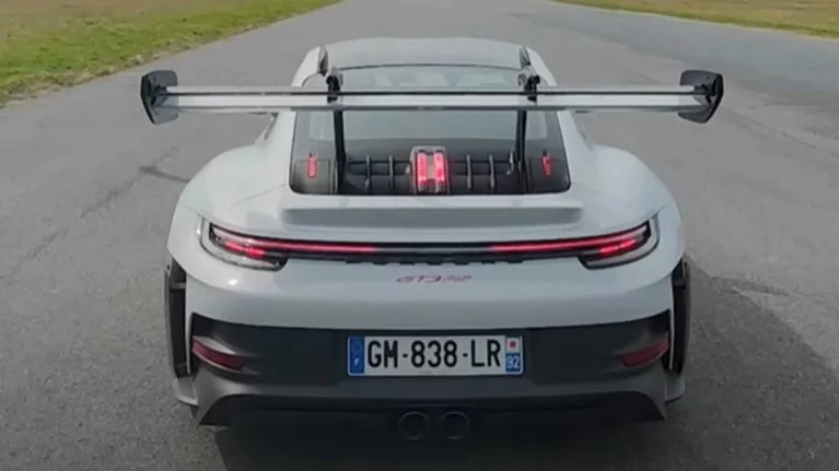 نمای پشتی پورشه 911 gt3 rs