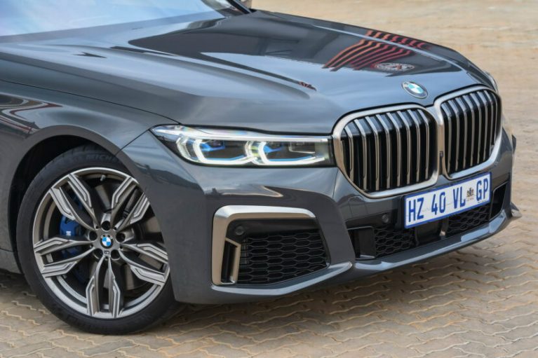 بی ام و M760i دوازده سیلندر
