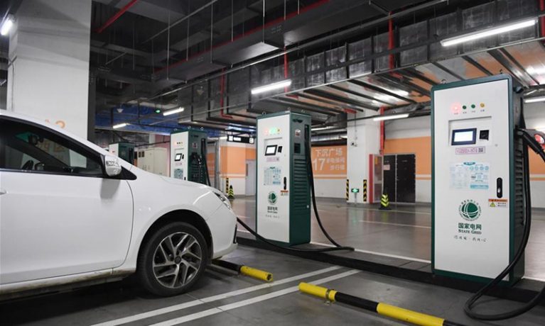 شارژ خودروی برقی در چین