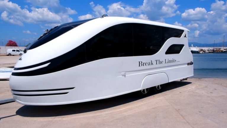 کاروان آبی-خاکی Sealvans