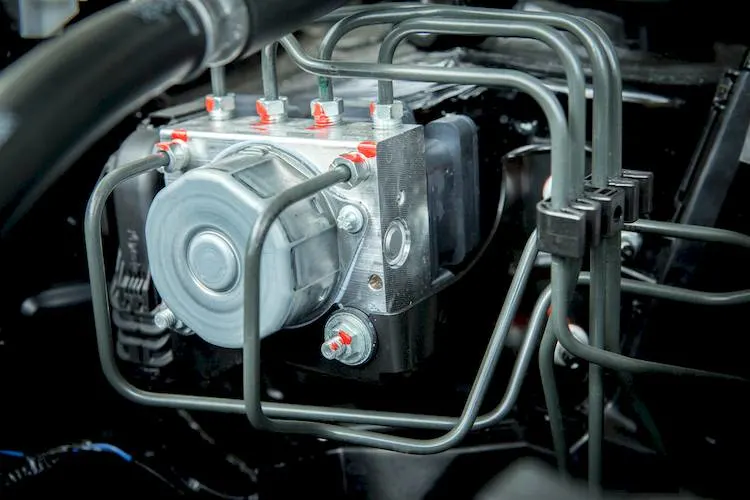 ماژول کنترل سیستم ترمز ABS