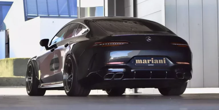 نمای عقب مرسدس AMG GT چهار درب ماریانی