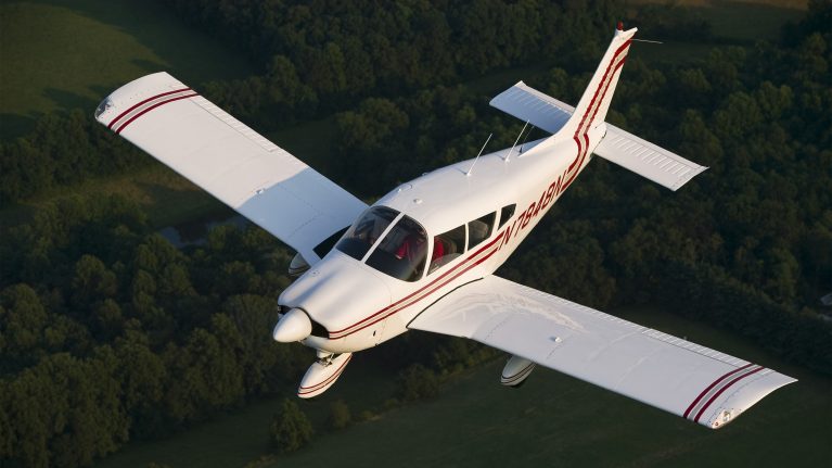 هواپیما PA-28