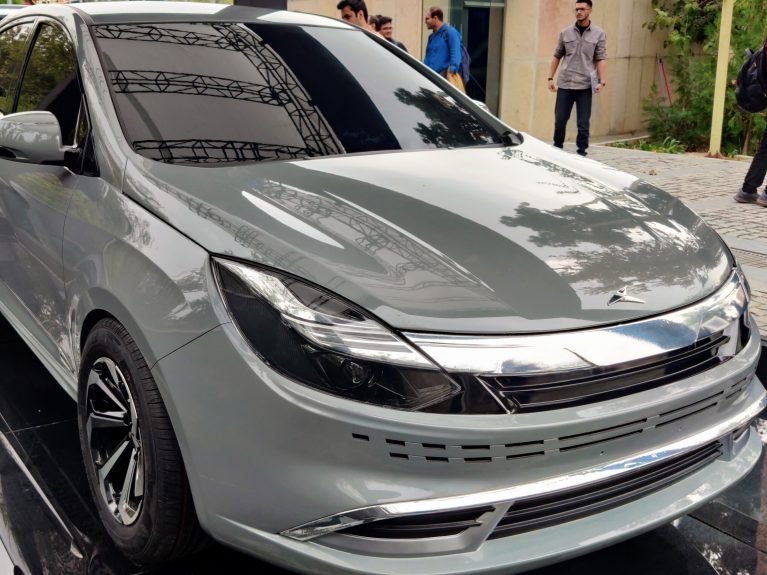 کی ام سی ایگل در راه بازار؛ پیش نمایش سدان اقتصادی در رویداد فناوری کرمان موتور