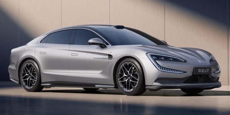 بی وای دی یانگ وانگ U7 سدان با قدرت 1300 اسب بخار تولید می‌شود