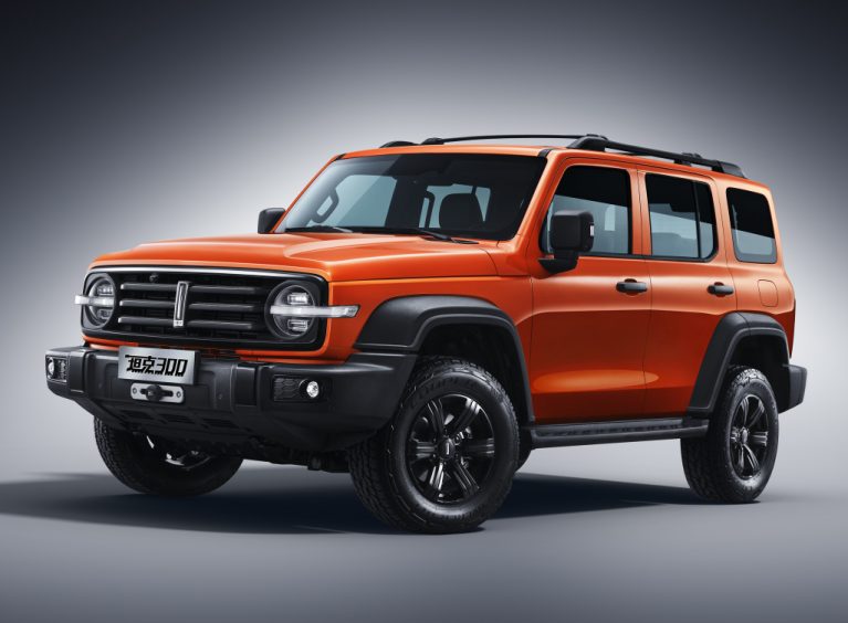 تانک 300 در ایران؛ مشخصات و قیمت شاسی بلند آفرود وارداتی