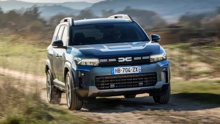 بررسی داچیا بیگستر 2025 در تاپ گیر / زیرنویس فارسی