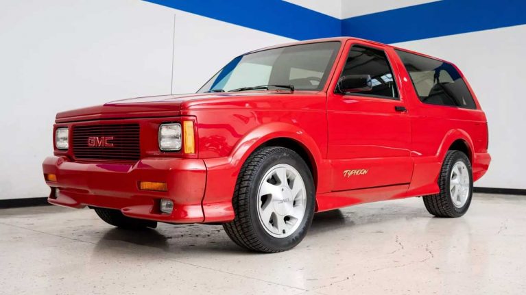 جیامسی تایفون، شاسیبلند اسپرت 1993 با قیمت مشابه لامبورگینی اوروس!