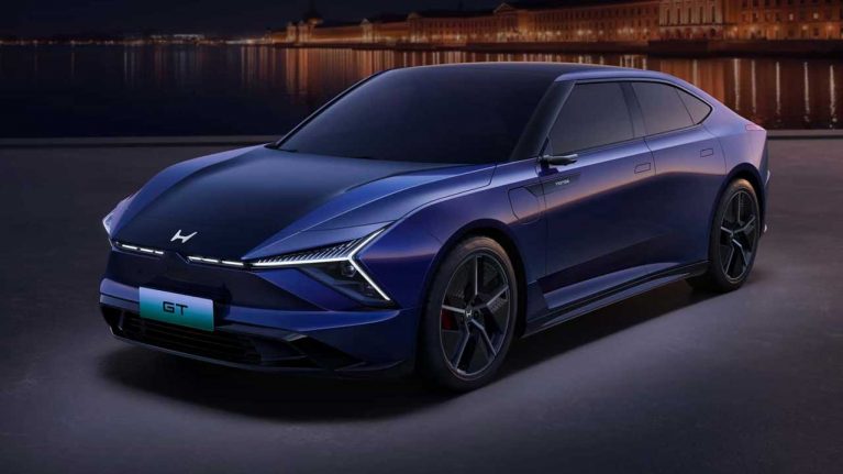 معرفی هوندا GT، شاسی‌بلند برقی جدید با شش نمایشگر روی داشبورد!